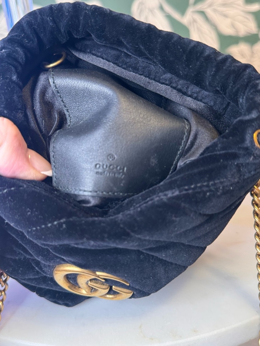 Gucci Black Velvet Mini Drawstring Bucket Bag with Gold Hardware - Picture 7 of 9